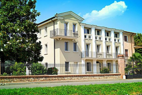  Villa Parco  Лонато-Дель-Гарда